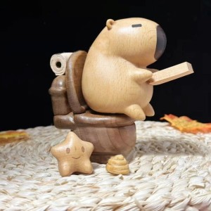 Figurka ozdobna do wystroju wnętrz drewniany kapibara na wc